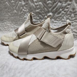 Sorel Womens Kinetic Strap Sneakers  Size 10.5  Wide Strap Knit White Cream